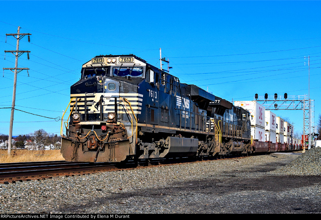 NS 7613 on 21W